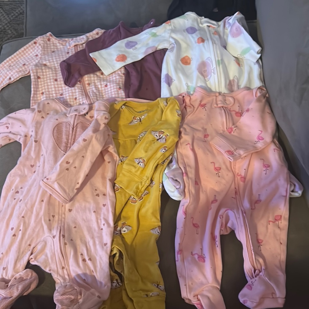 Carters baby girl 3M footies bundle!